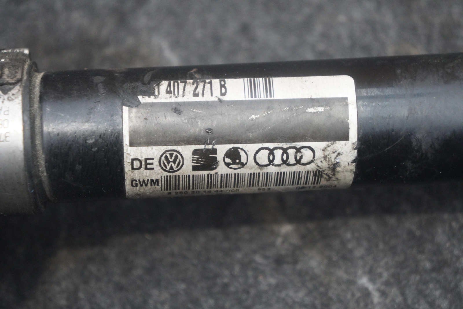 Front Left CV Axle Half Shaft 3W0407271B OEM Bentley Continental GT 2005