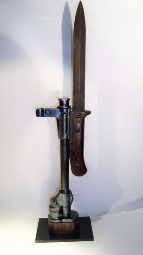 Support display stand for Sa VZ 58 bayo. with wooden base - Picture 3 of 5