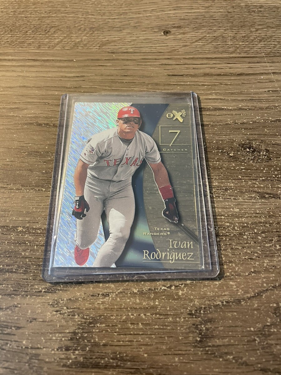 1998 SkyBox EX 2001 Baseball Card #14 Ivan Rodriguez Texas Rangers