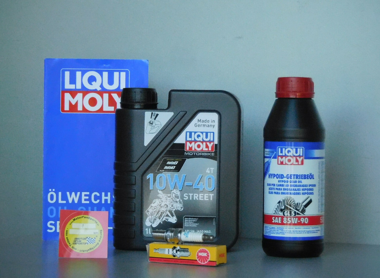 Maintenance Set Benelli Caffe Nero 125 / 150 Oil Spark Plug Inspection