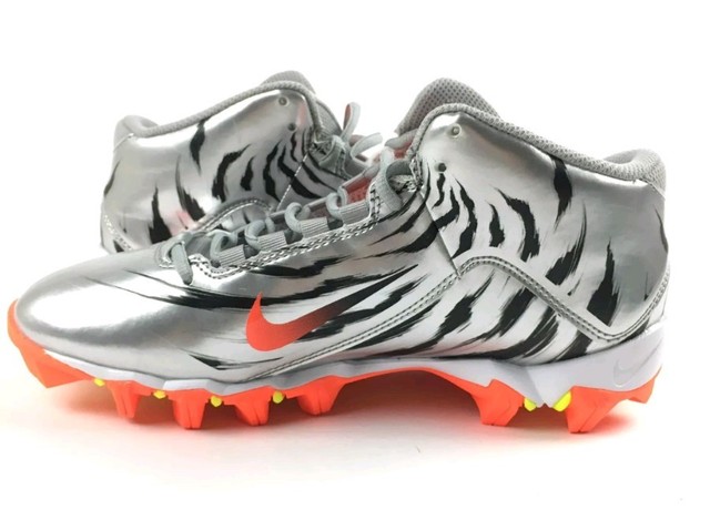 size 13 men's football cleats