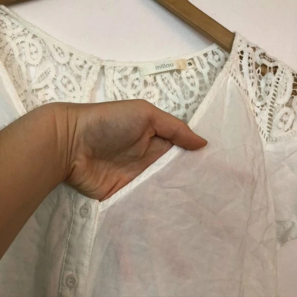 Top MILLAU LF Blanco Crochet Encaje Alto Bajo Alto-Bajo Manga Corta Con Botones Pequeño S Foto 4 de 4