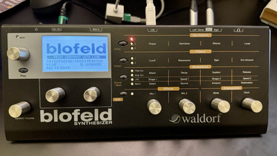 Waldorf Blofeld Desktop Black + SL Licence + BloX Editor +3d Printed Stand