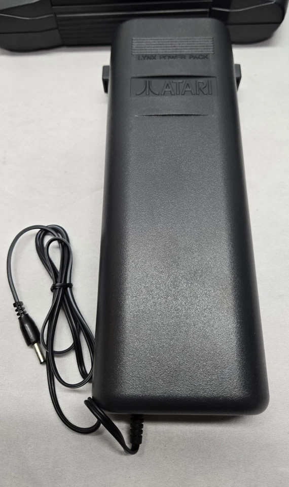 Atari Lynx II & IPS Screen W/Bag, Game And Accessories *Tested* - Image 4 of 4