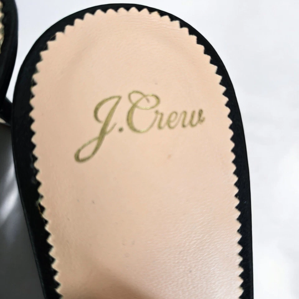 J. Salto gatinho Crew preto cetim com estampa de cobra biqueira feminina 12 - Imagem 3 de 4