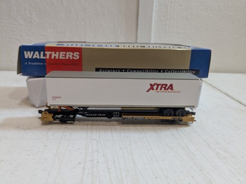 Walthers 932-39815 - Front Runner with 48' Van Trailer - HO Scale | Zustand: Used