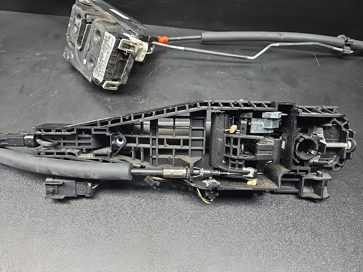 2014-2019 MASERATI GHIBLI S RIGHT PASSENGER REAR EXTERIOR DOOR HANDLE OEM