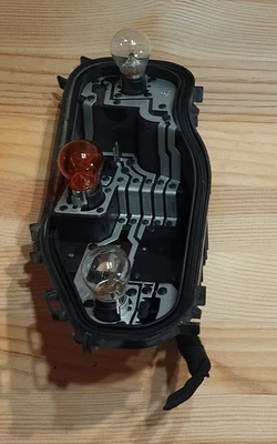 Platine porte ampoules feu arriere Gauche Renault Twingo 3 III - Photo 1/3