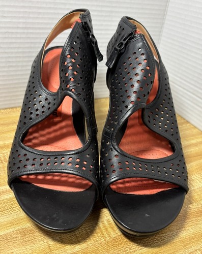 Tsubo Casius Black Women's Size US 9 Heeled Sandal - Picture 2 of 7