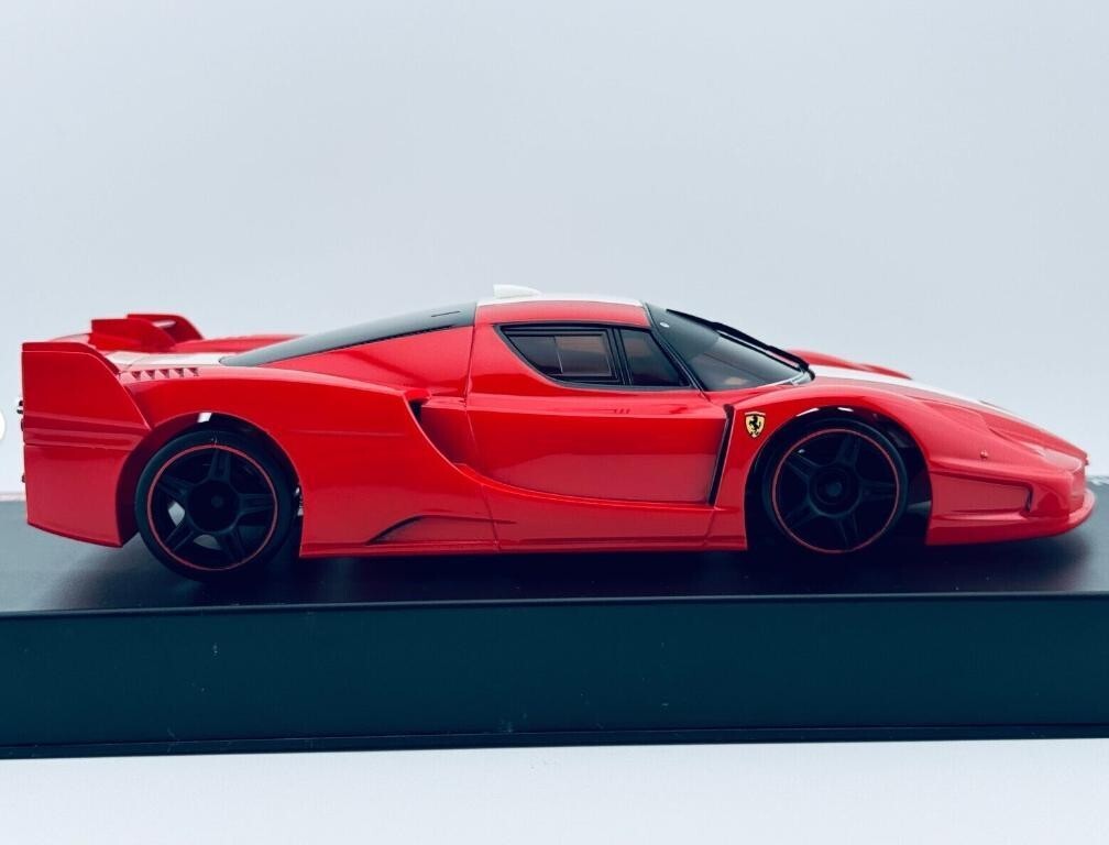 京商ミニッツ　 FERRARI FXX（レッド） Amazon.co.jp: 京商 MINI-Z FERRARI FXX Red ミニッツ レーサー