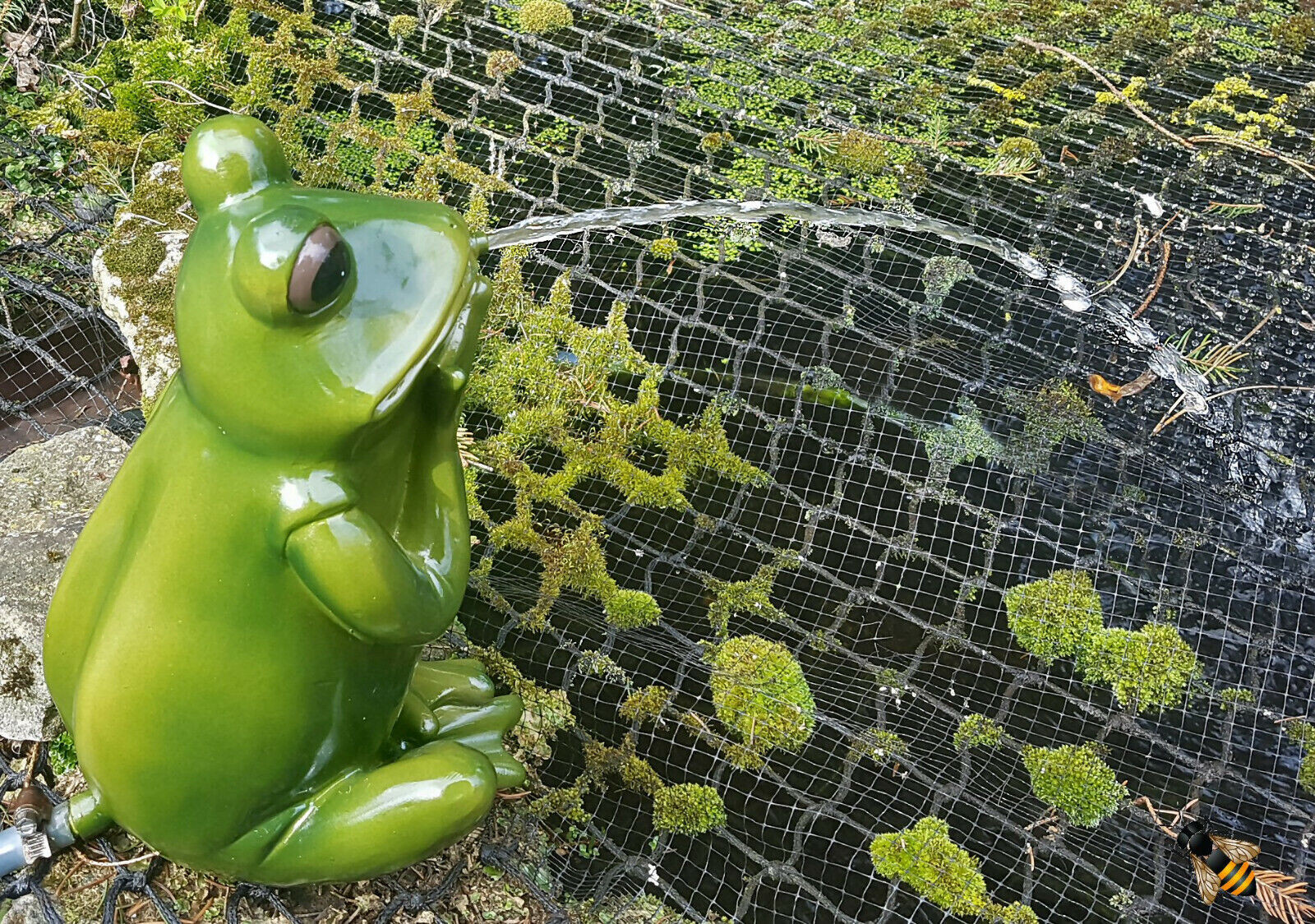 BERMUDA POND SPITTER FROG GARDEN POND WATER FEATURE PONDSIDE ORNAMENT