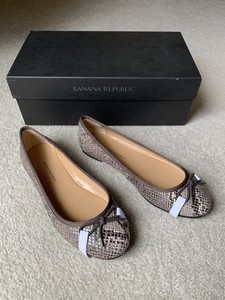 banana republic ballet flats