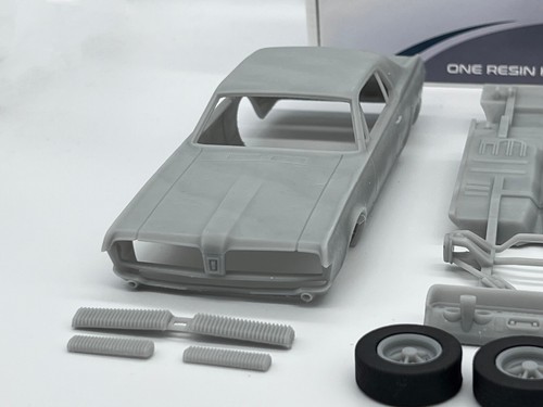 1:24 Model Kit For Mercury Cougar 1967 Unpainted Resin Kit With Clear Windows - Picture 8 of 10