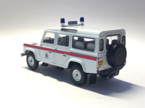 ** Corgi 1:43 Land Rover 110 Station Wagon Thames Valley Police Art. Nr: CC07702 - Foto 3 di 12