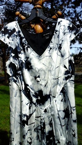 ST JOHN NWOT SILK SATIN SHEATH DRESS SIZE 8 BLACK BLUE SILVER FLORAL WATERCOLOR - Picture 2 of 10