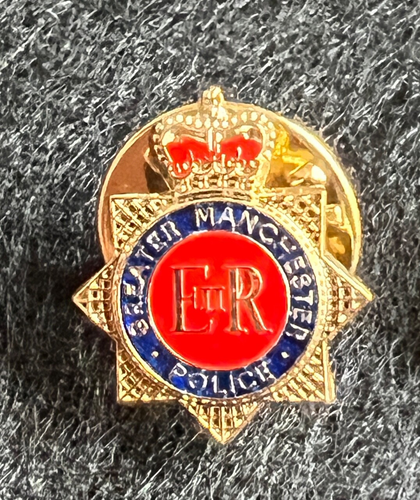 GREATER MANCHESTER POLICE CREST PIN BADGE (TWO SIZES OPTION) - Imagen 2 de 7