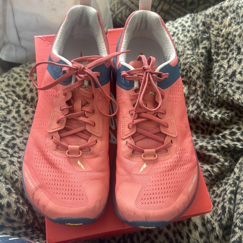 Altra Olympus 4 Trail Running Sneakers GaiterTrap Vibram MegaGrip Coral Navy 11