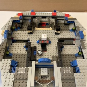 LEGO Star Wars: Millenium Falcon 7190 Near Complete with Manual, No Box READ