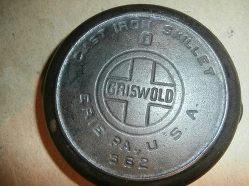 Original Vintage Griswold #0 Cast Iron Pan Skillet 562 Erie PA w/ Heat Ring