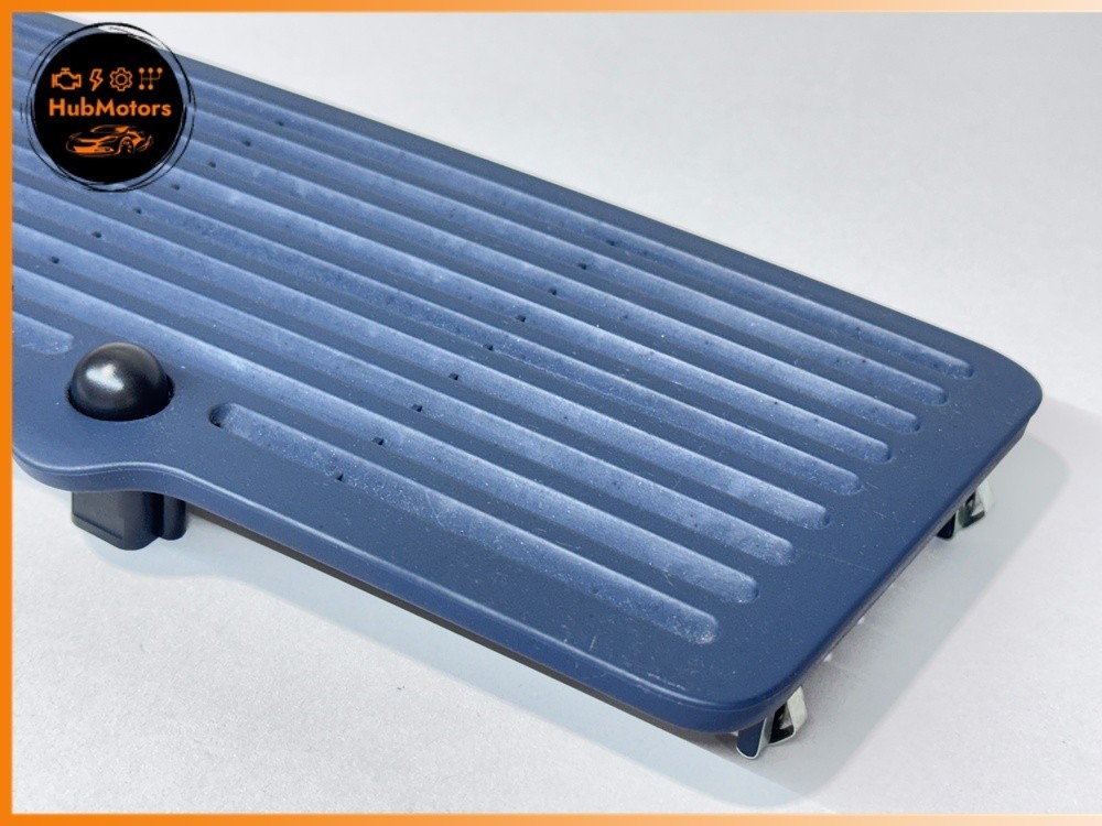 03-13 Maserati Quattroporte M139 Dash Dashboard Vent Grille Cover w/ Sensor OEM