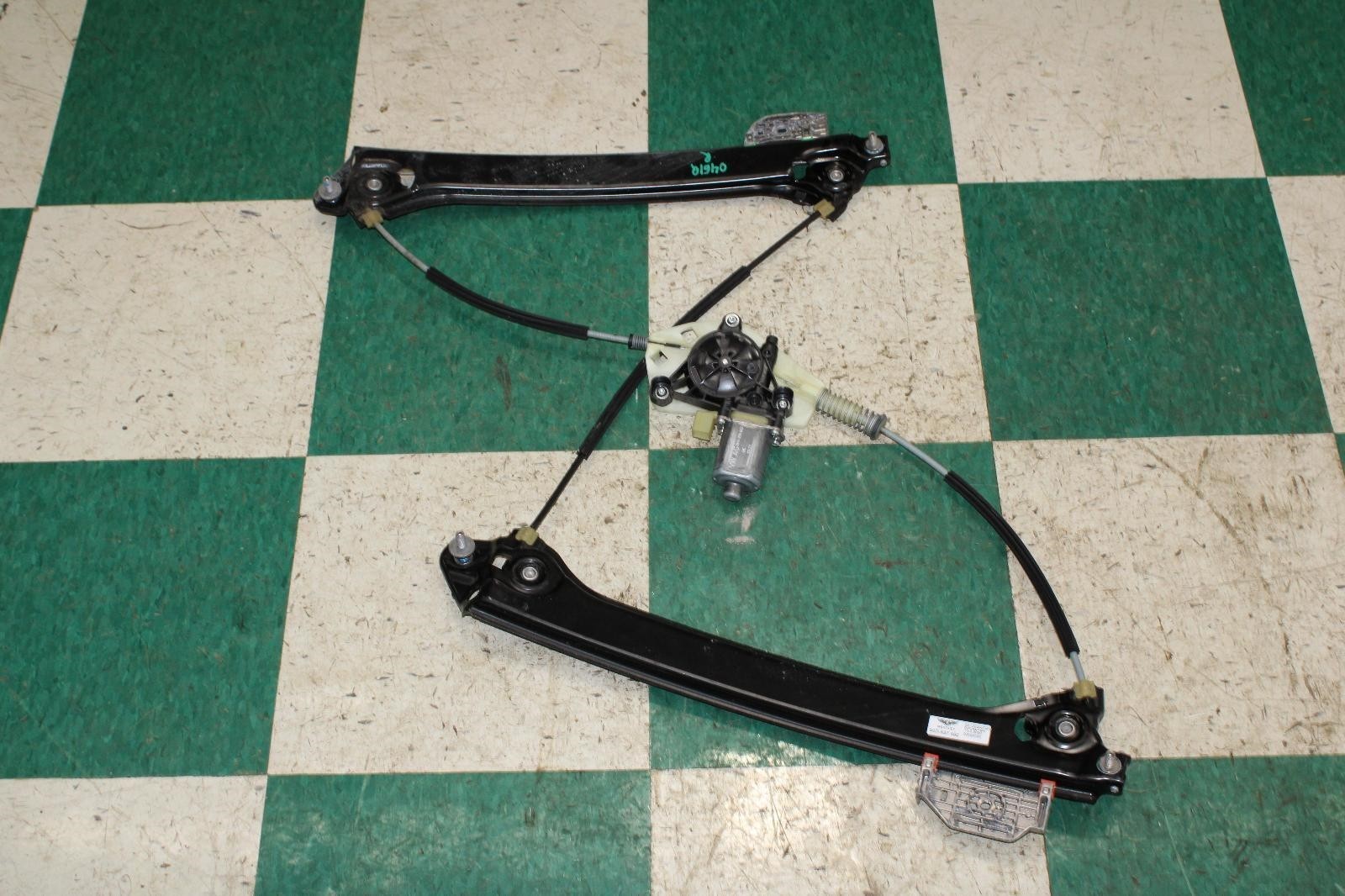 19-24 Continental GT Gtc Passenger RH Door Power Window Regulator OEM Factory OE