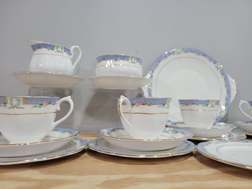 Royal Albert Orient Bone China 19Pcs Tea Service - Picture 7 of 8