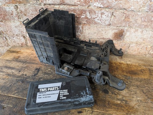 VW Scirocco Touran Golf MK5 Passat B7 Caddy Battery Holder Tray 1K0915333H - 第 1/5 張圖片