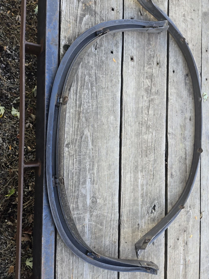 Moldes de para-lama genuínos do fabricante de equipamento original Toyota Tundra 2000-2006 - Imagem 4 de 4