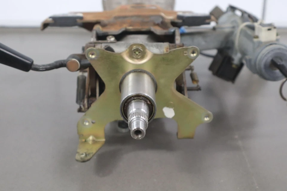 Toyota Land Cruiser 1991-1997 (cambio de piso) columna de dirección desnuda con llave Foto 3 de 4