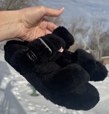 UGG Women  s Black Shearling Slide Sandals Buckle Strap Size 9 Gently Preowned