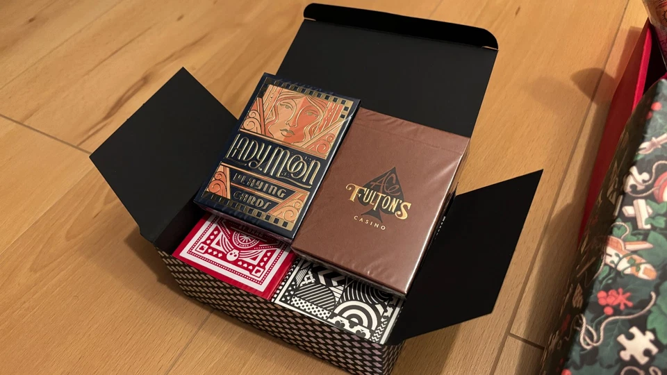 Art of Play Dan & Dave Curiosity Box 20 Playing Cards Poker Decks Mystery rar - Bild 3 von 4