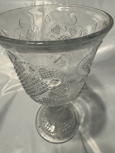 Heart etched Water Glass with other etching, pre-owned, in very good condition - Picture 9 of 9
