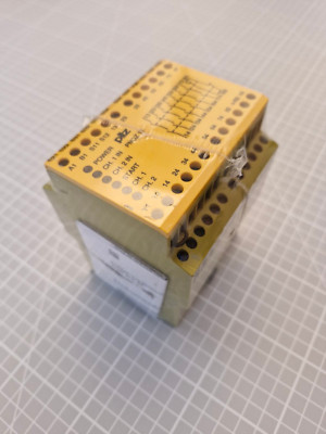 Pilz  PNOZ 11 230V AC/24V DC 774086 Neu+OVP, 4046548012095