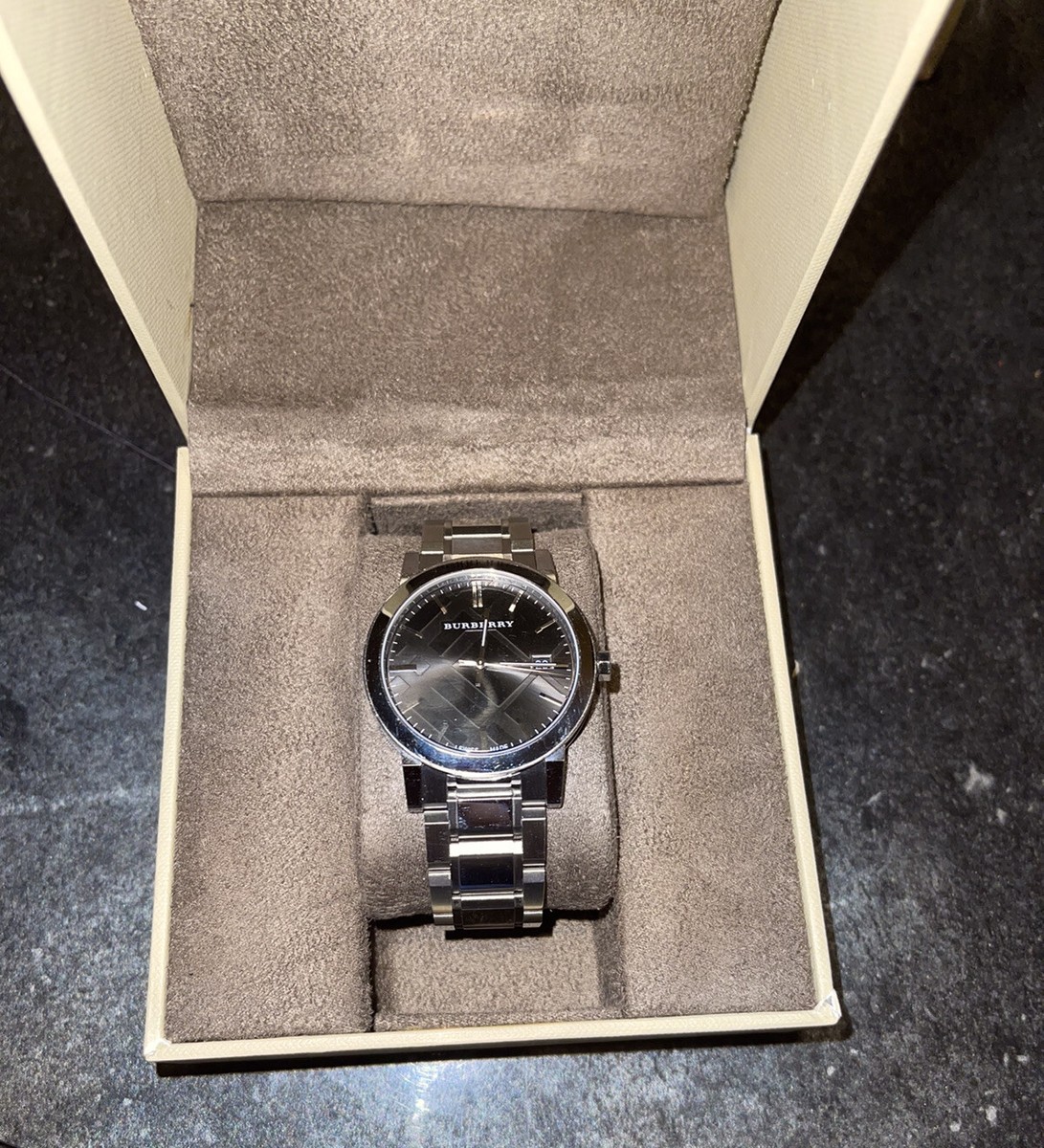 TBURBERRY BU9001 腕時計 Burberry BU9001 38mm Large Check Stainless Steel Case with