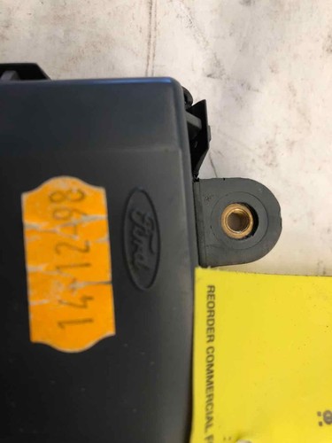 1998 - 2003 JAGUAR XJ8 Theft-Locking Rear Door Control Module Right Side RH OEM - Picture 4 of 15