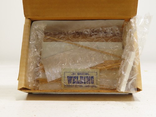 The Building & Structure Co. S-100 S Scale J.R.. Siedel Welding Shop NIB - Picture 8 of 8
