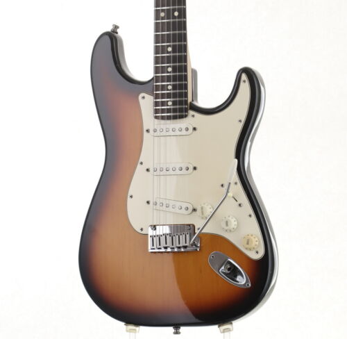 Używany błotnik / American Standard Stratocaster 3-kolorowy Sunburst 1997 S/N: N7231303 - Zdjęcie 1 z 15
