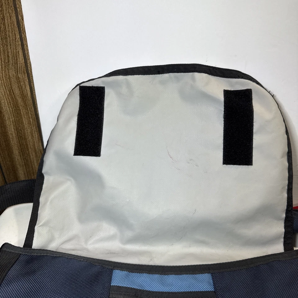 TIMBUK2 Clásico Mediano Ciclismo Mensajero Bolso de Hombro - Azul Claro + Oscuro Foto 3 de 4