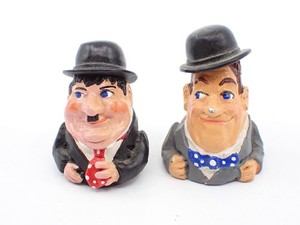 Vintage Thimble Laurel & Hardy English Pewter Figural Hinged Bowler Hat Lids