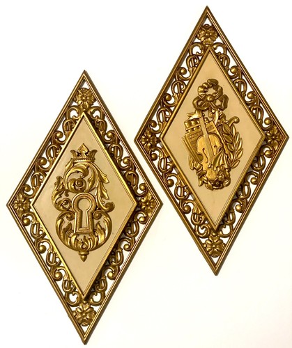 Set 2 Vintage DART Diamond Gold MCM Plaques Hollywood Regency Syroco Violin Key - Picture 1 of 8