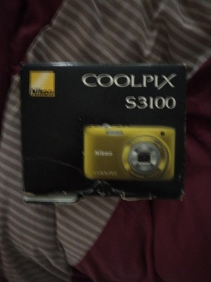 Nikon COOLPIX S3100 14,0 MP Digitalkamera - Gelb