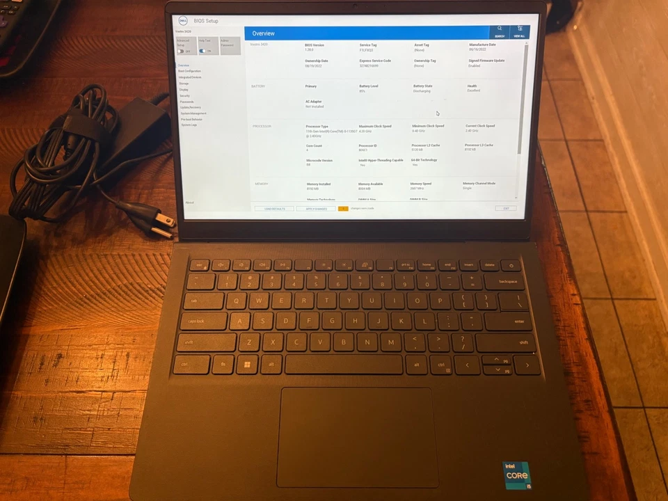 Dell Vostro 3420 14" (500 GB SSD, Intel Core i5-1135G7, 8GB RAM) Foto 3 de 4