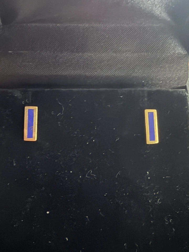 Jennifer Meyer oro amarillo 18k LAPISLÁZULI INCRUSTACIÓN BARRA TACHUELAS PRECIO DE VENTA SUGERIDO POR EL FABRICANTE $525 Foto 2 de 3