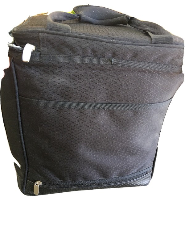 PICNIC TIME 6 SLOT WINE BAG.  Can Also Be Used A Cooler…wine Inserts Removable!