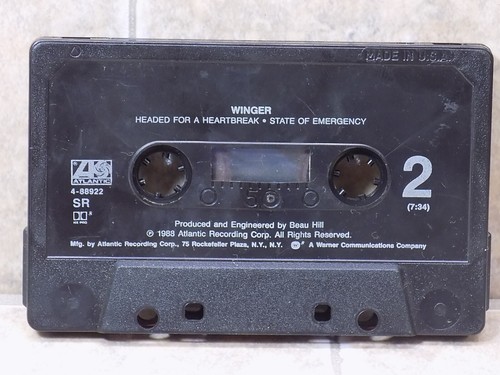 WINGER - HEADED FOR A HEARTBREAK (Cassette Single, 1988, Atlantic) 4-88922 - Picture 2 of 2