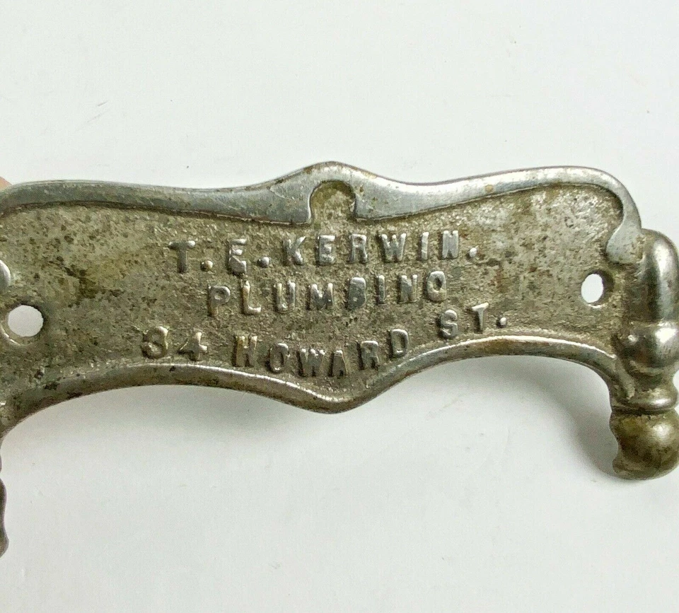 Antiguo soporte de papel higiénico de latón niquelado publicidad T E Kerwin plomería Foto 3 de 4