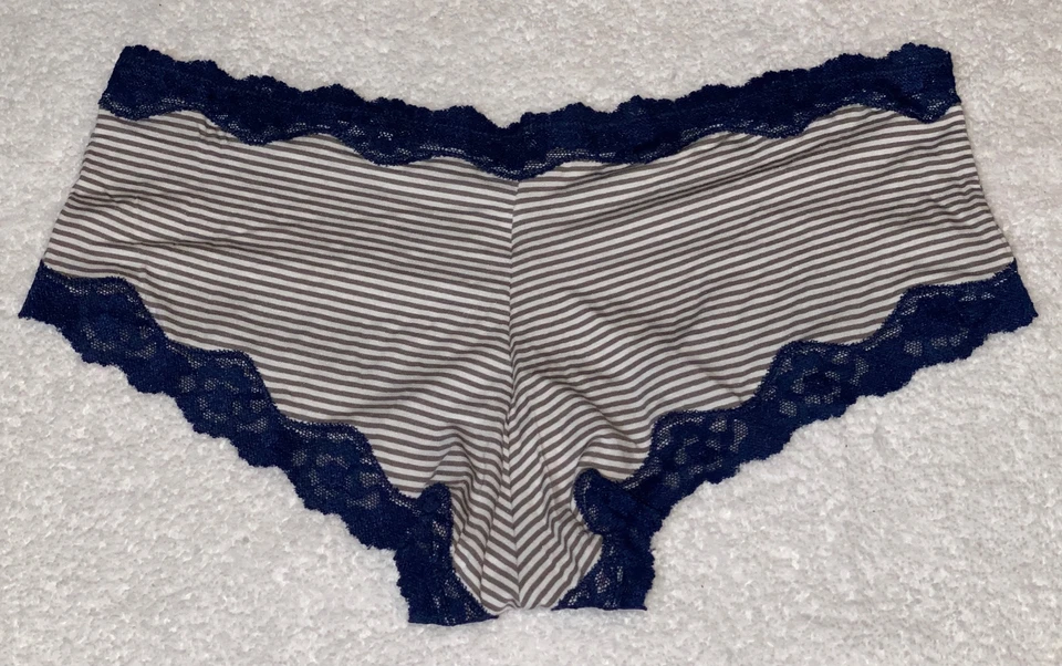 Panty Hipster MAIDENFORM Festoneado Encaje Gris Blanco Azul Marino Para Mujer S 5 M 6 L 7 Foto 3 de 4