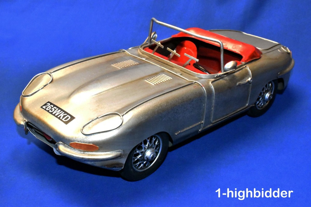 デゥエマカード Vintage E Type Jaguar Metal Tin Display Toy Car Model Silver