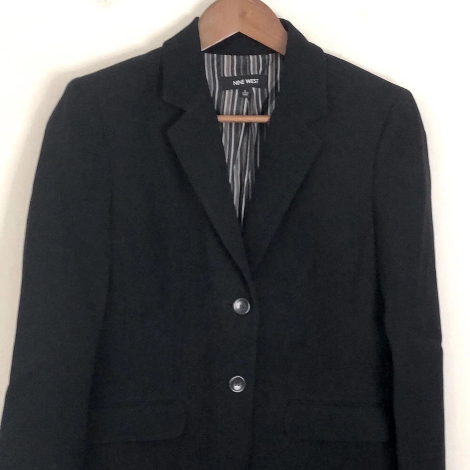 Blazer Nine West Negro Forrado a Rayas Cuello en V Botón Talla 2 Foto 2 de 4