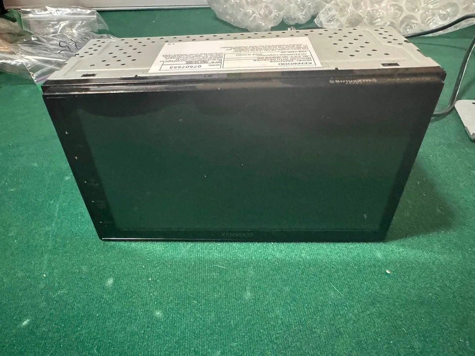 Kenwood DMX4707S 6.8 CarPlay & Android Auto BAD TOUCHSCREEN - Image 2 of 4